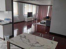 2 Bedroom Apartment for rent at Lake Green Condominium, Khlong Toei