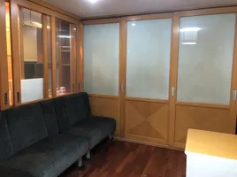 1 Schlafzimmer Wohnung zu verkaufen im First Tower, Khlong Toei Nuea