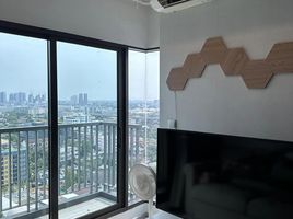 1 Bedroom Apartment for rent at Life Sukhumvit 62, Bang Chak