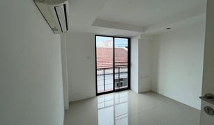 5 Bedrooms Townhouse for sale in Thung Mahamek, Bangkok 