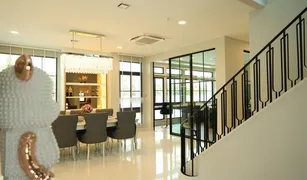 5 Bedrooms House for sale in Saphan Sung, Bangkok Nantawan Rama 9 - New Krungthepkretha