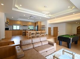 4 Bedroom Villa for sale in Ban Bueng School, Huai Yai, Huai Yai