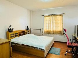 4 Schlafzimmer Haus zu verkaufen im Baan Termrak 4, Bang Bua Thong