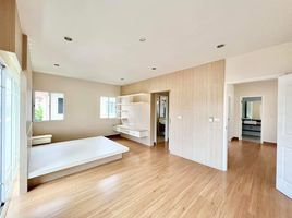 3 Schlafzimmer Villa zu verkaufen im Passorn Prestige Pinklao-Phetkasem, Om Noi, Krathum Baen