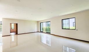 5 Bedrooms House for sale in Sala Thammasop, Bangkok The Palazzo Pinklao