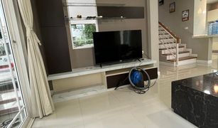 3 Bedrooms House for sale in Hua Mak, Bangkok Mantana Rama 9-Srinakarin