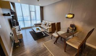 Кондо, 2 спальни на продажу в Yan Nawa, Бангкок The Room Sathorn-St.Louis