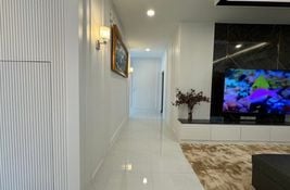 4 bedroom House for sale in Samut Prakan, Thailand