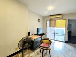 2 Schlafzimmer Wohnung zu verkaufen im Fifty Fifth Tower, Khlong Tan Nuea