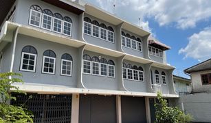 5 chambres Maison de ville a vendre à Bang Bamru, Bangkok 