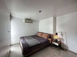2 Schlafzimmer Wohnung zu verkaufen im Focus on Saladaeng, Si Lom, Bang Rak