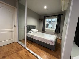 2 Schlafzimmer Wohnung zu verkaufen im Tulip Square Condo, Om Noi