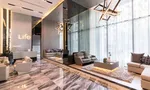 Rezeption / Lobby at ไลฟ์ สุขุมวิท 48