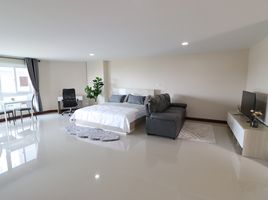 Studio Apartment for rent at Grand View Condo Pattaya, Na Chom Thian