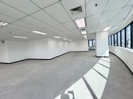 382.42 m² Office for rent at Ital Thai Tower, Bang Kapi, Huai Khwang, Bangkok