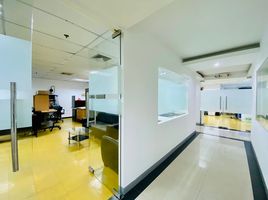 2,033 Sqft Office for rent at Ocean Tower 2, Khlong Toei Nuea