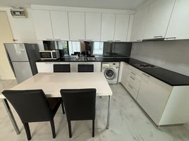 2 спален Кондо в аренду в D65 Condominium, Phra Khanong Nuea, Щаттхана