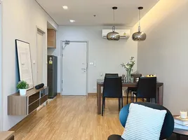 1 спален Кондо на продажу в Le Luk Condominium, Phra Khanong Nuea