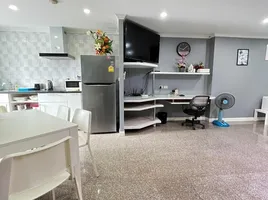 2 Bedroom Condo for rent at Witthayu Complex, Makkasan