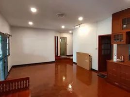 3 Bedroom House for rent at Baan Tanawan, San Phisuea