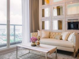 2 Bedroom Condo for sale at Menam Residences, Wat Phraya Krai