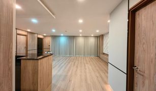 3 Bedrooms Condo for sale in Lumphini, Bangkok Somkid Gardens