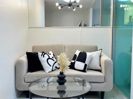 1 Bedroom Condo for sale at Ratchada Prestige, Sam Sen Nok