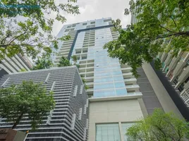 2 Bedroom Condo for sale at 185 Rajadamri, Lumphini, Pathum Wan