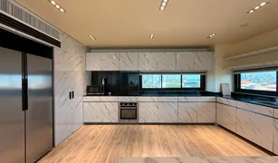 Кондо, 2 спальни на продажу в Phra Khanong Nuea, Бангкок Penthouse Condominium