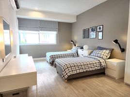 3 Bedroom Condo for rent at Premier Condominium, Khlong Tan