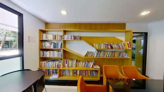 3D视图 of the Library / Reading Room at Zenith Place Sukhumvit 42