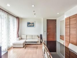 2 Schlafzimmer Wohnung zu vermieten im Rhythm Phahol-Ari, Sam Sen Nai