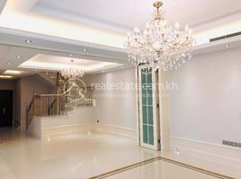 5 Schlafzimmer Appartement zu verkaufen im The Penthouse for Sale at Rose Condo, Tonle Basak, Chamkar Mon