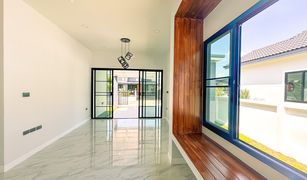 3 Bedrooms House for sale in Chorakhe Sam Phan, Suphan Buri 