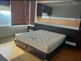 2 Bedroom Apartment for rent at Watermark Chaophraya, Bang Lamphu Lang, Khlong San