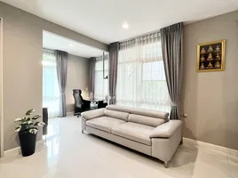4 Schlafzimmer Haus zu vermieten im Mantana 2 Bangna KM.7, Bang Kaeo