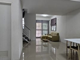 3 Bedroom Townhouse for rent at Baan Pruksa 87/2 Srinakarin-Bangna, Bang Kaeo, Bang Phli