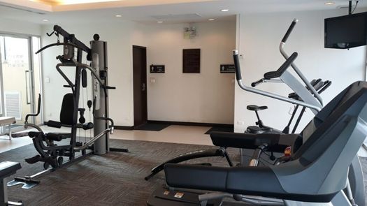 Fotos 1 of the Fitnessstudio at The Address Sukhumvit 42