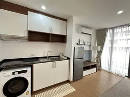 1 Schlafzimmer Appartement zu vermieten im 6th Avenue Sukhumvit 15, Khlong Toei Nuea