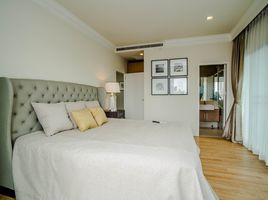 2 Bedroom Apartment for sale at Noble Reveal, Phra Khanong Nuea