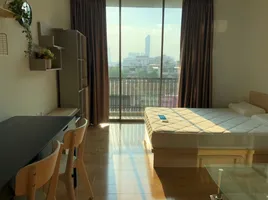 Studio Condo for rent at Quad Sathon, Thung Wat Don