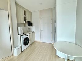 1 спален Кондо в аренду в Lumpini Park Phahon 32, Chantharakasem