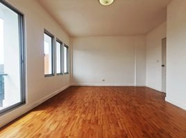 3 Schlafzimmer Reihenhaus zu verkaufen im Vista Avenue Petchkasem 81, Nong Khaem