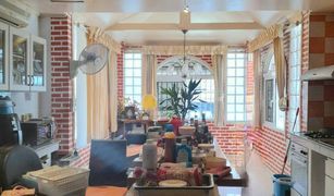 4 Bedrooms Shophouse for sale in Nong Prue, Pattaya 