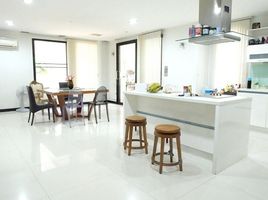 4 Schlafzimmer Haus zu verkaufen in Bang Kapi, Bangkok, Khlong Chan, Bang Kapi