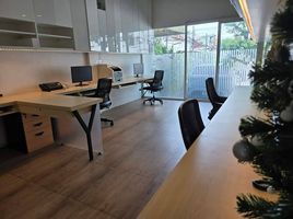 300 m² Office for sale in Wat Priwat BRT, Bang Phongphang, Bang Phongphang