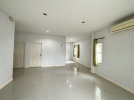 2 Bedroom Villa for sale in Prachin Buri, Tha Tum, Si Maha Phot, Prachin Buri