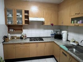 3 Bedroom Apartment for rent at Witthayu Complex, Makkasan, Ratchathewi