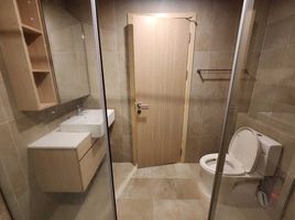 1 спален Квартира в аренду в The Shade Condo Sathorn 1, Chong Nonsi