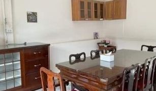 4 Bedrooms House for sale in Wat Ket, Chiang Mai 